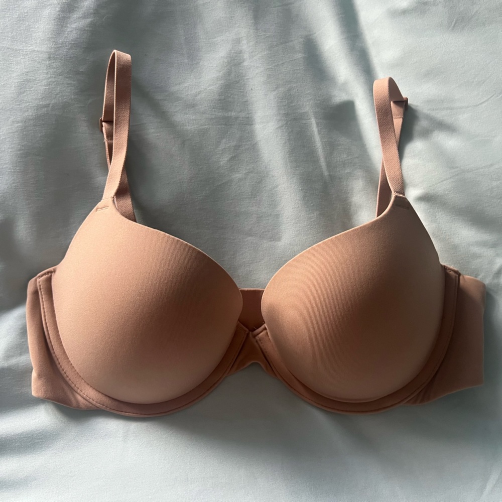 Nude skims bra